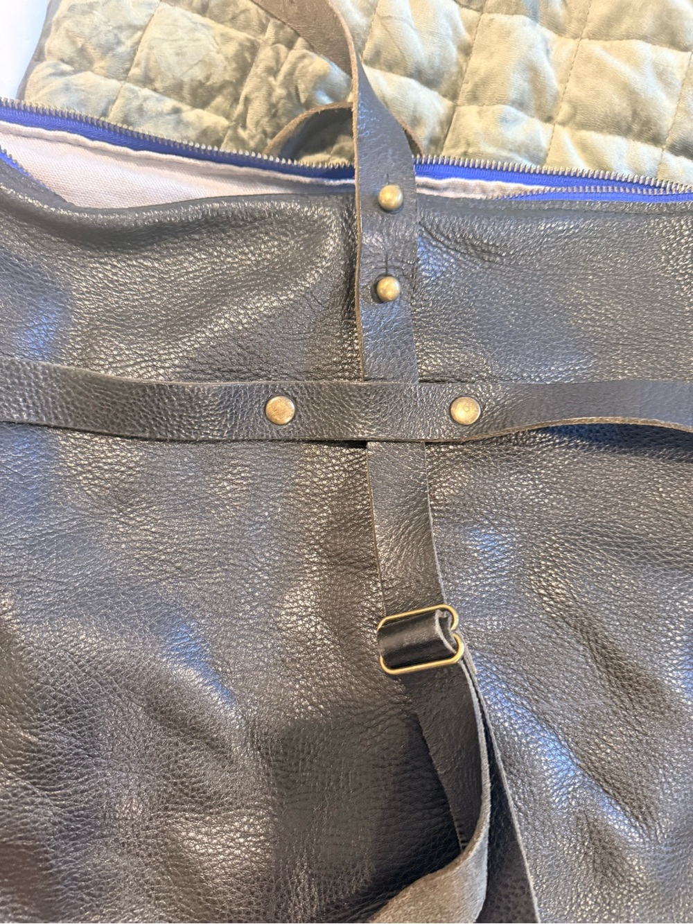 Large Textured Leather Tote Bag backpack adjustable strap in black - Picture 2 of 7